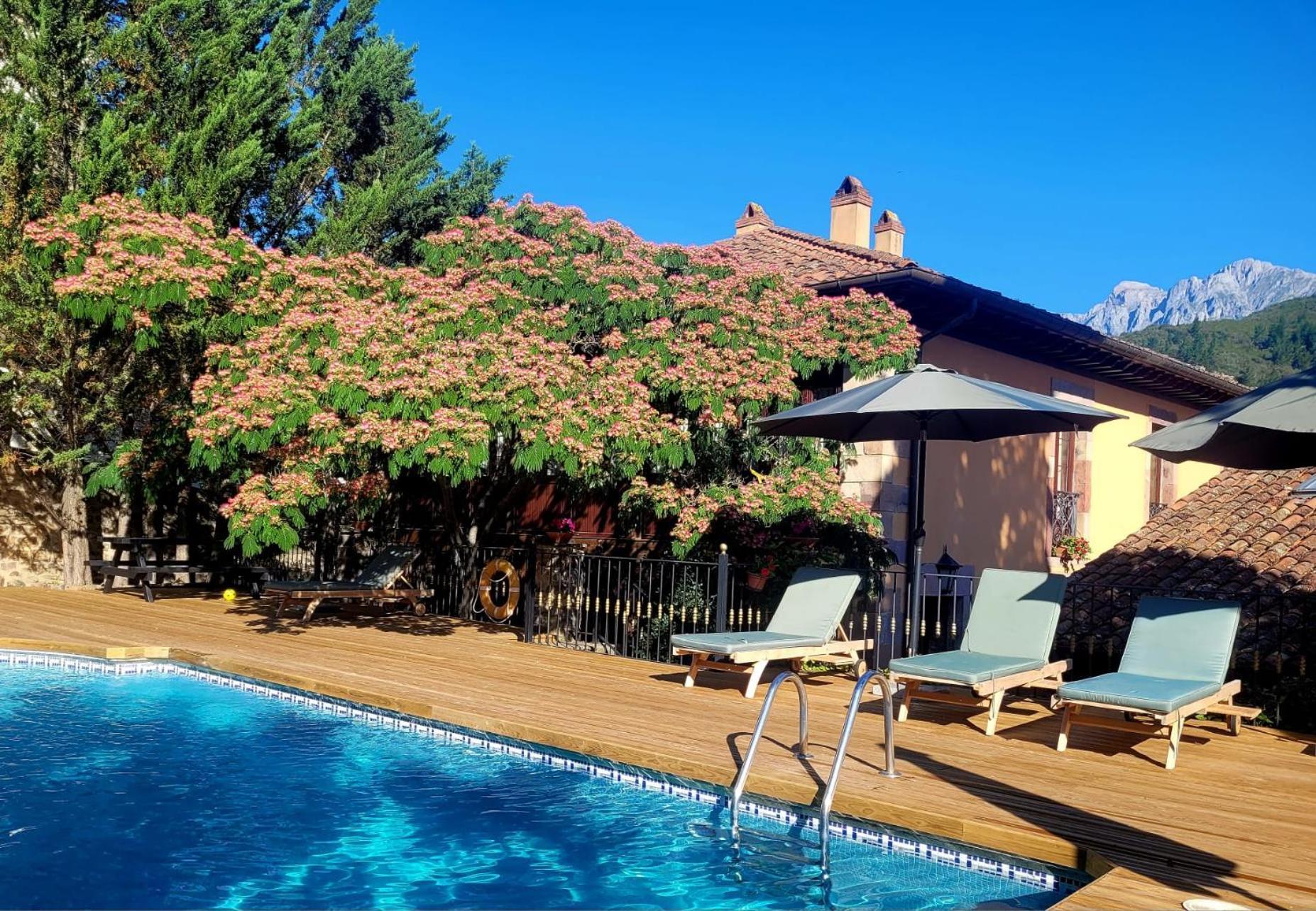 Apartamentos Villa De Потес Экстерьер фото